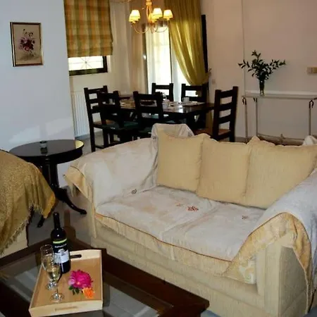Luna Apartment, * Рафина