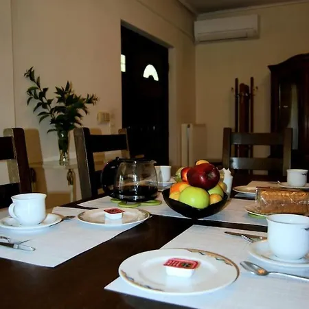 Апартаменты Luna Apartment, Рафина