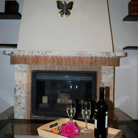 Luna Apartment, Рафина