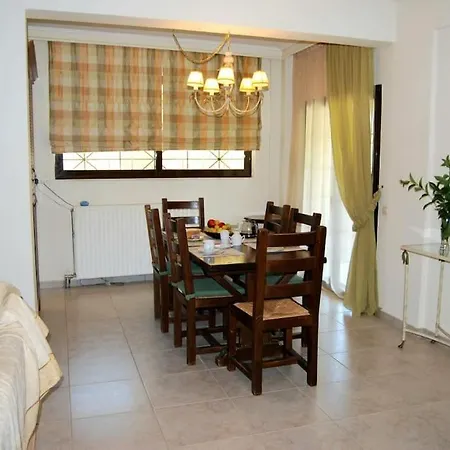 Luna Apartment, Апартаменты Рафина